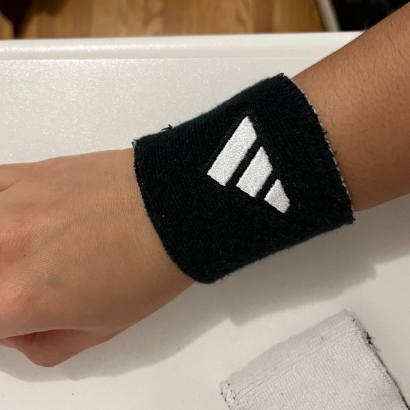 Adidas Reversible Sweat Wristbands, Black, White, Never worn - Picture 6 of 6